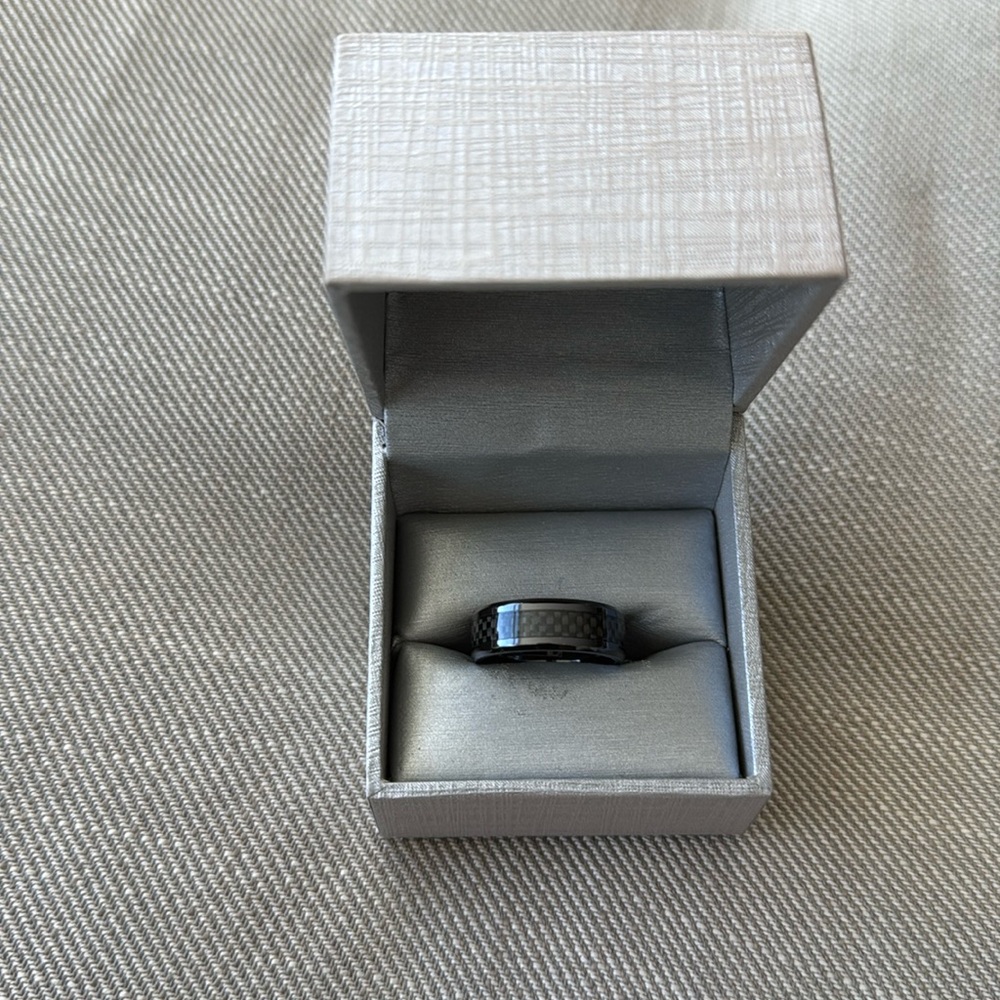 men’s black carbon fiber ring, size 10